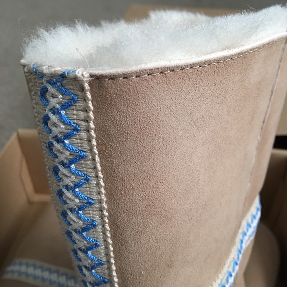 UGG boots - Authentic - Picture 2 of 7